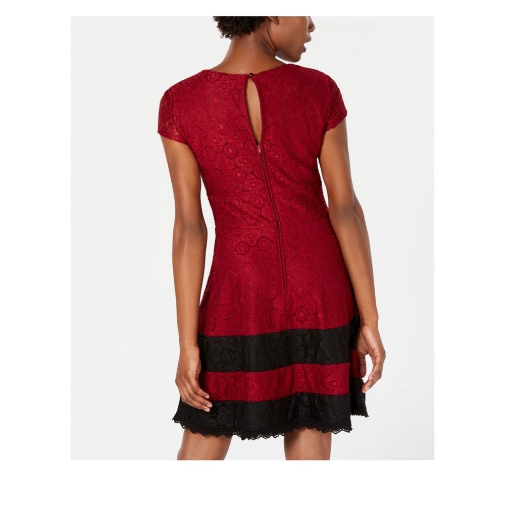 Teeze Me Burgundy Lace Zippered Short Sleeve Mini Dress Size 0